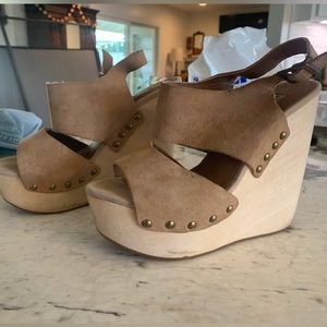 Steve Madden platform wedge. Womens size 6